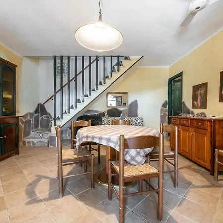 Holiday home Pescettibobba A *